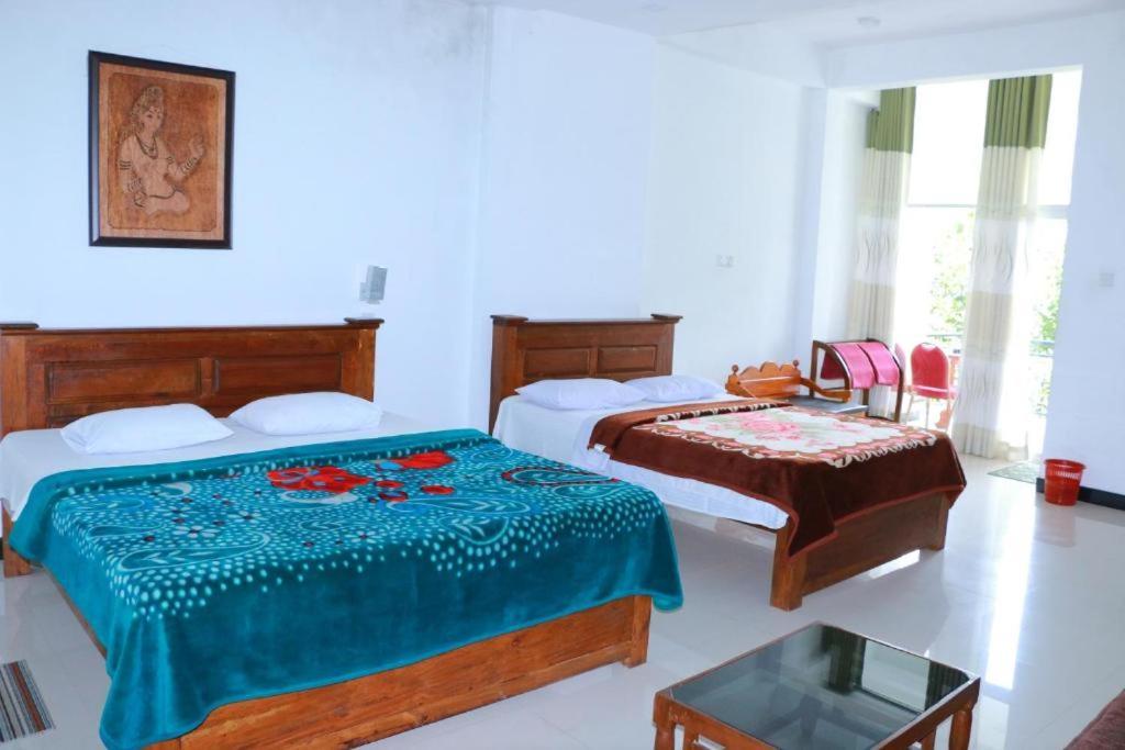 Wathsala Inn Nallathanniya Exterior foto