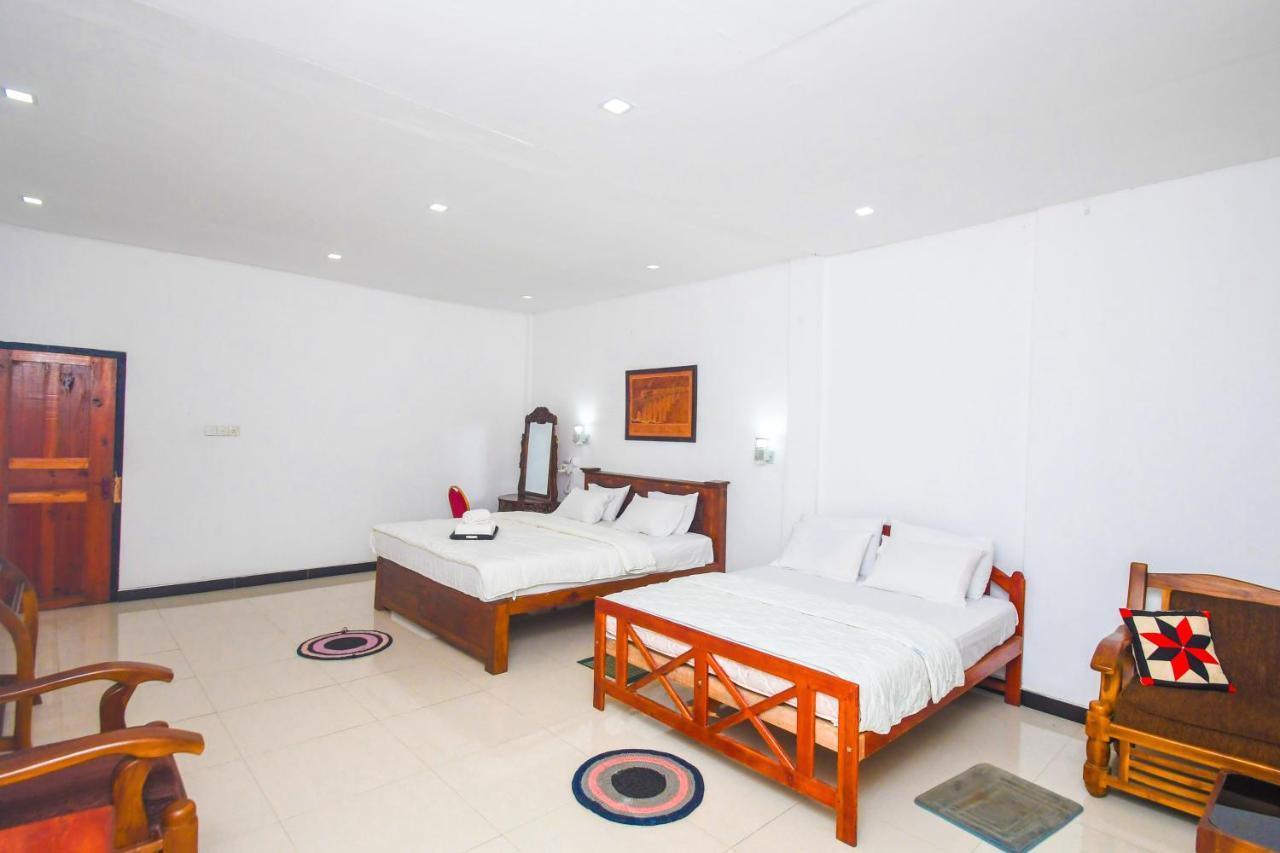 Wathsala Inn Nallathanniya Exterior foto